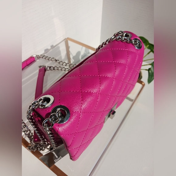 NWT INC - Quilted Crossbody Bag - Picture 9 of 16